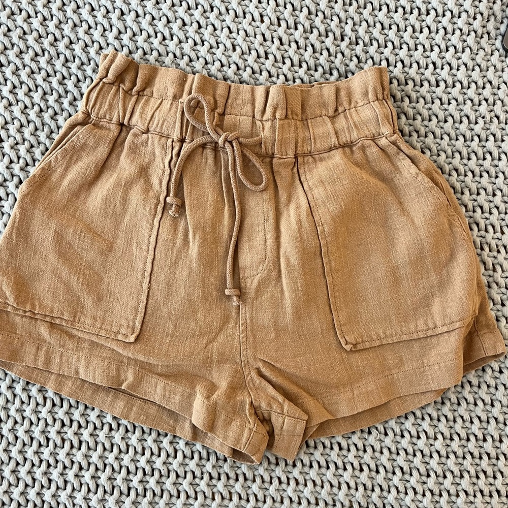 NWT Blank NYC 100% Ramie (Grass Linen) Paperbag Shorts